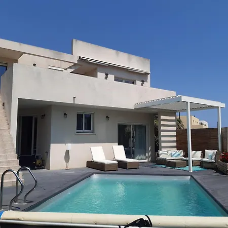 빌라 Familiale Avec Piscine En Bord De *