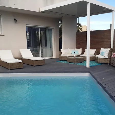 Familiale Avec Piscine En Bord De